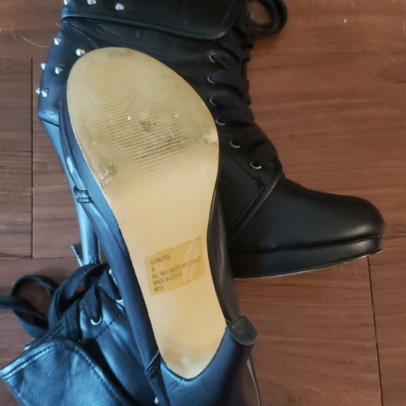 Booties - Picture 3 of 5